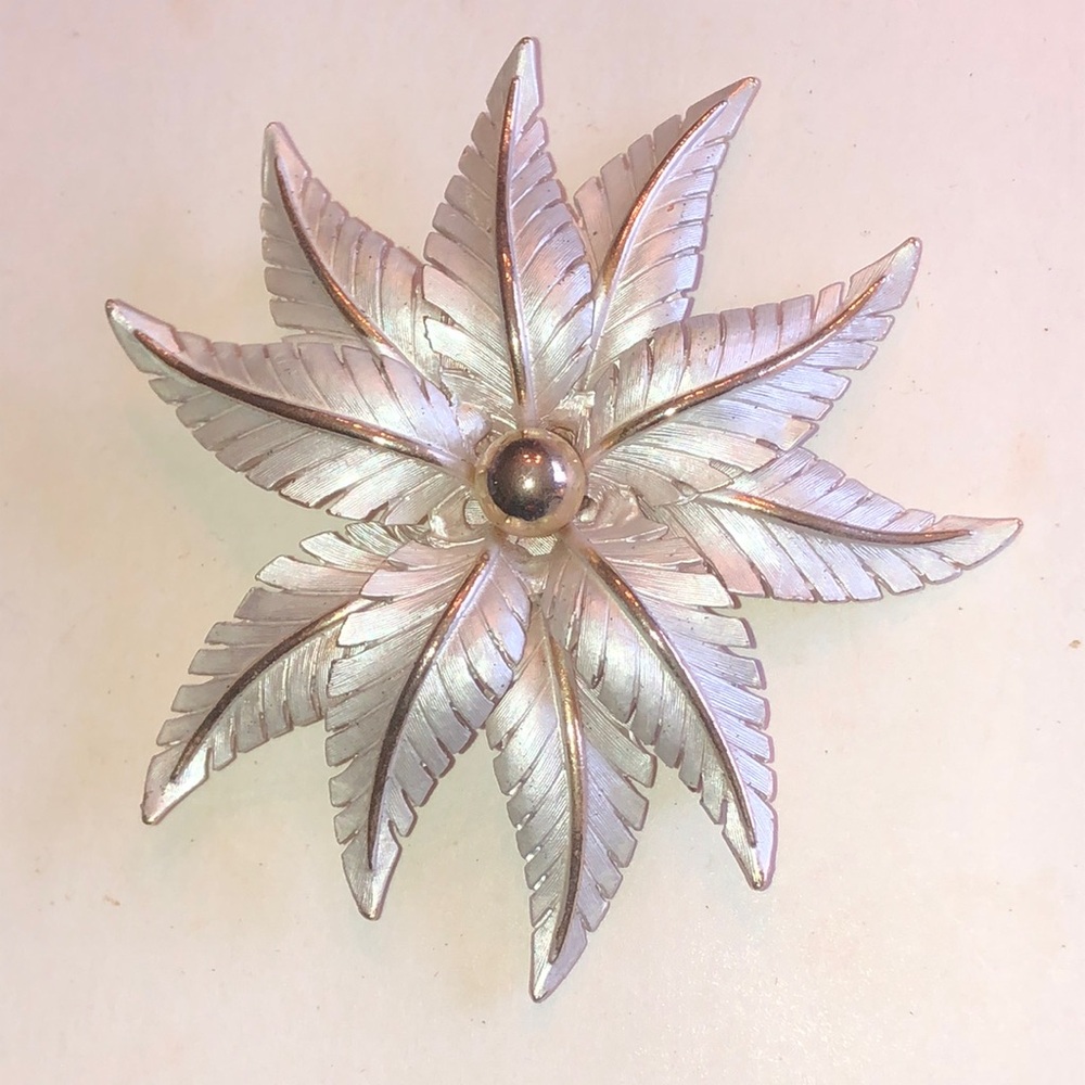 Lisa Brand Silver Tone Floral Leaf Star Vintage Brooch Pin